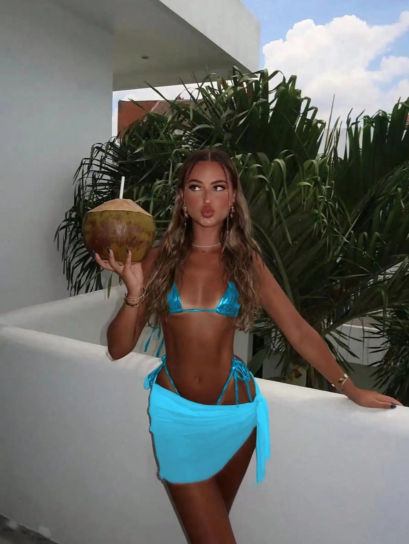 Sexy swimsuit bikini three-piece swimsuit with cut-out blue fabric mesh skirt